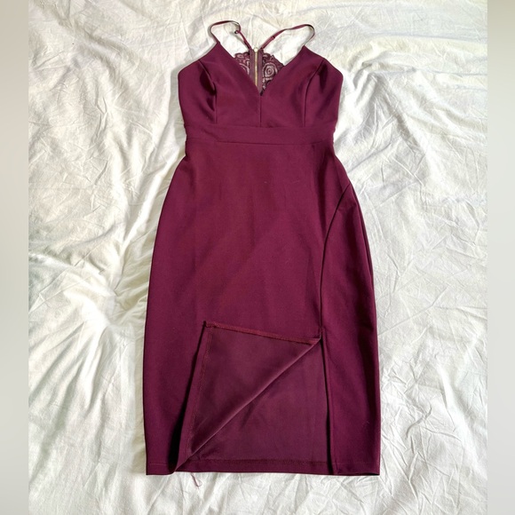 Guess Dresses & Skirts - NWT Guess GBG Scarlett Lace Back MIDI Deess